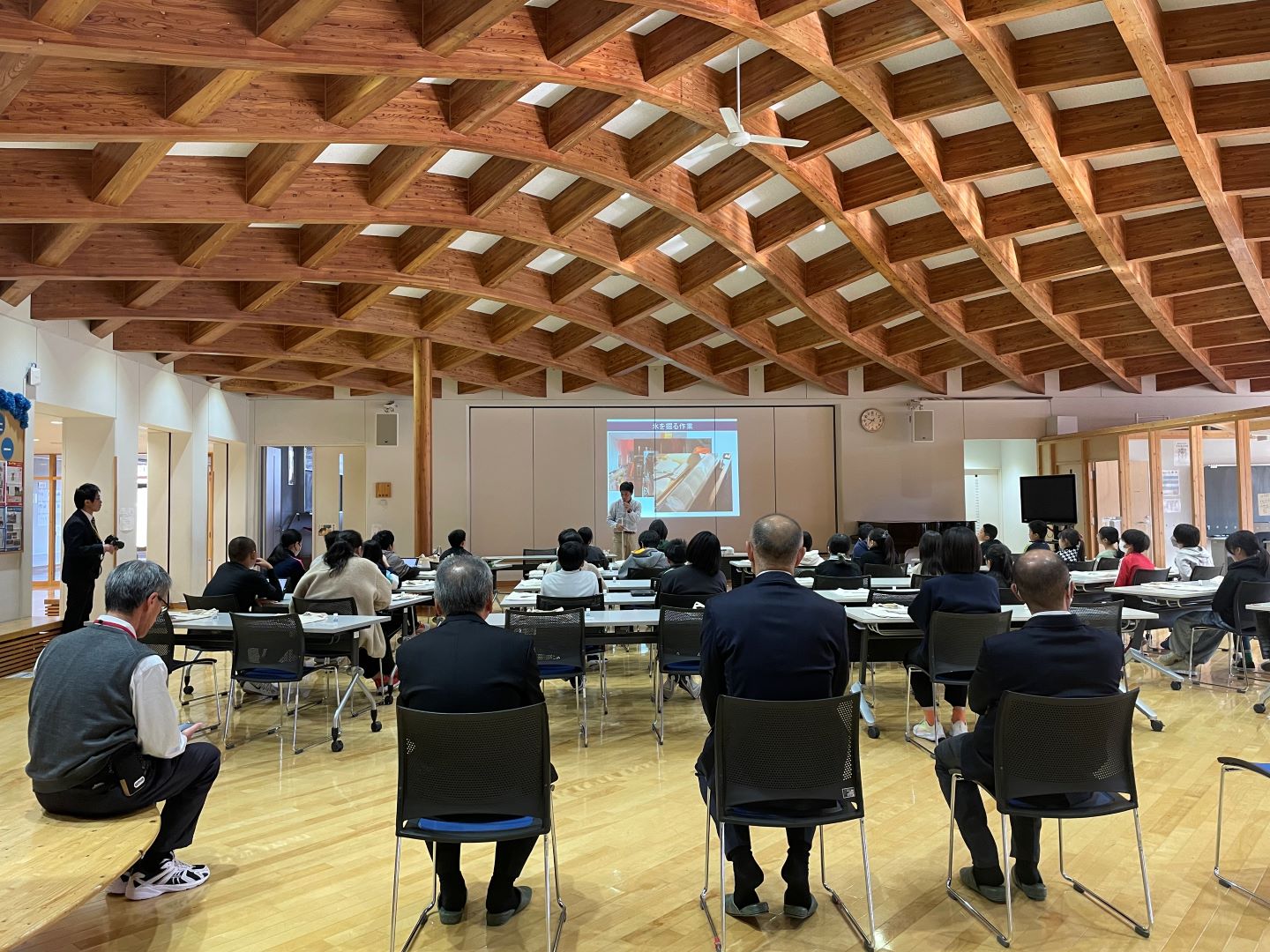 写真5 お忙しい中、本田陸別町長(写真右から2番目)にもご参加いただきました。
