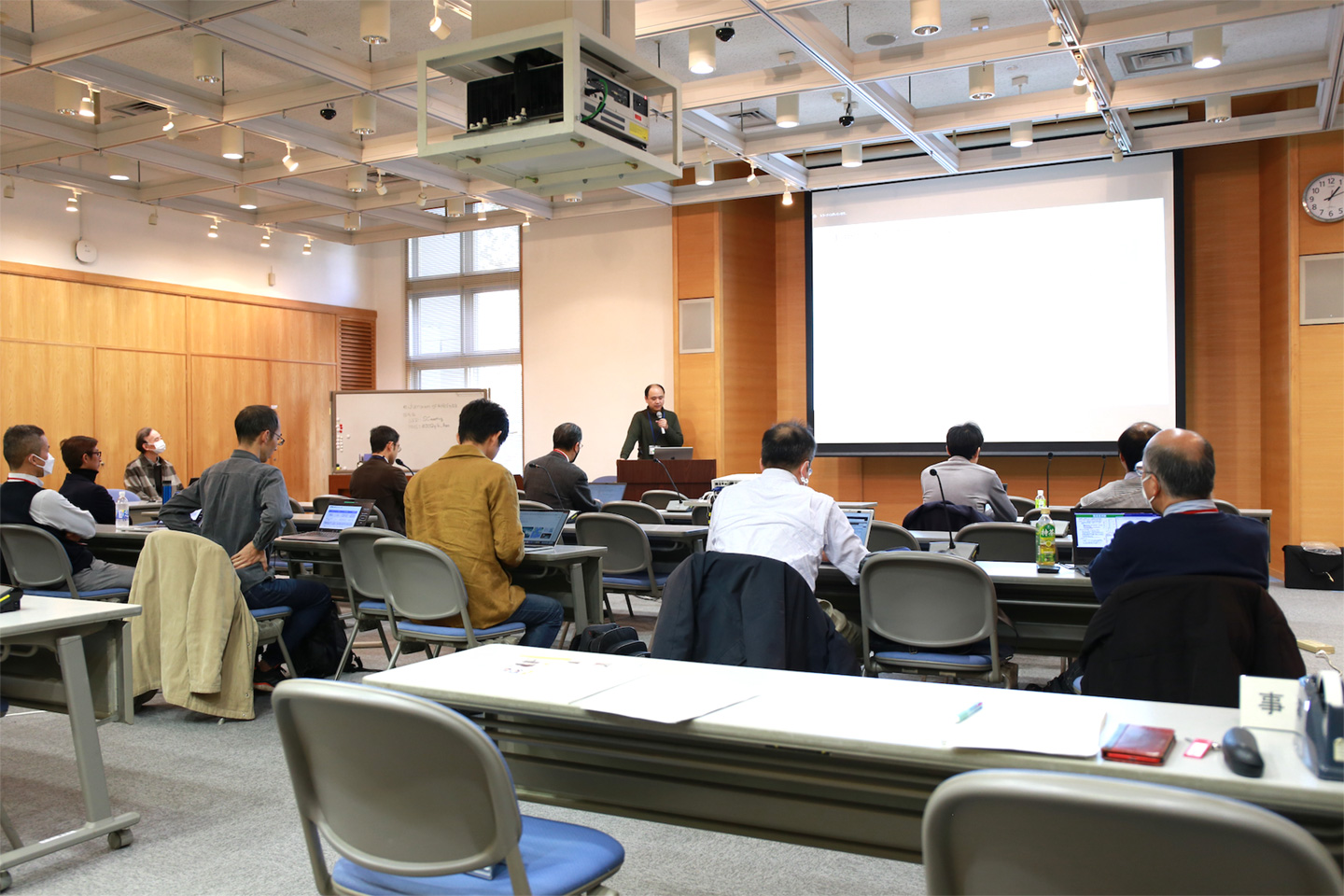 写真1 当日の国環研会場の様子。