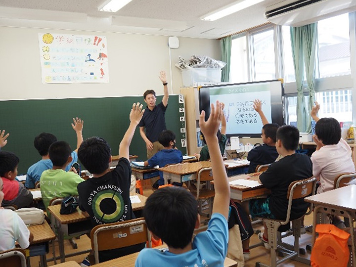 写真２　町田室長によるクイズ