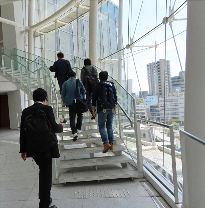 写真：会場までの動線の確認