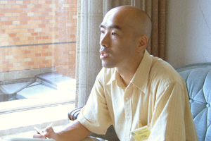 photo. 社会環境システム研究センター 統合評価モデリング研究室 主任研究員 高橋潔