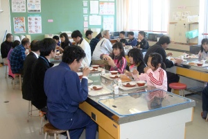 平成23年度エコスクール・地球環境モニタリングステーション落石岬見学会の報告 img005