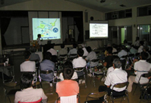 記念講演会様子