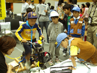 会場写真「自転車発電」